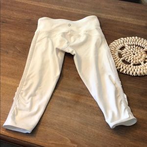 Lululemon white cropped leggings